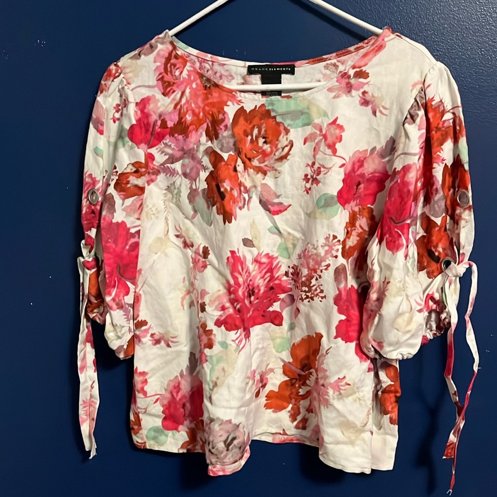 NWT Grace Elements Floral Blouse
